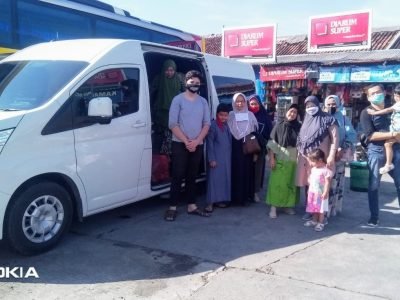sewa hiace