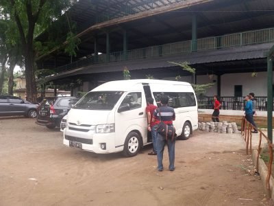 sewa-hiace-Taman-Sari-Gua-Sunyaragi