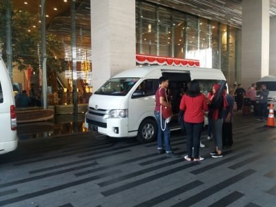 sewa-hiace-agra-rental-64